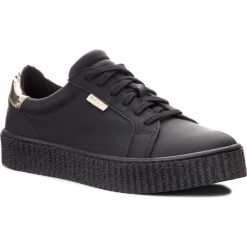 Sneakersy NESSI - 17111 Czarny 18. Czarne półbuty damskie Nessi, ze skóry ekologicznej. W wyprzedaży za 209,00 zł.