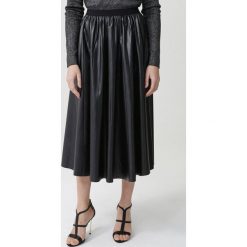 Czarna Spódnica Sania. Czarne spódniczki damskie Born2be, s, z jeansu, długie, midi, dopasowane. Za 149,99 zł.