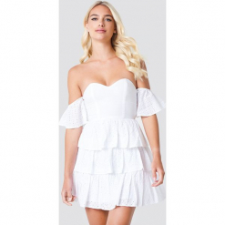 Linn Ahlborg x NA-KD Sukienka z odkrytymi ramionami - White. Niebieskie sukienki na komunię marki Reserved, z odkrytymi ramionami. Za 161,95 zł.