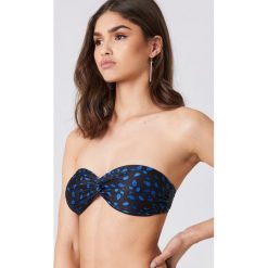 NA-KD Swimwear Góra bikini bandeau z detalem - Black. Czarne bikini marki NA-KD Swimwear, z haftami. Za 72,95 zł.