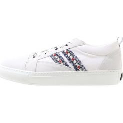 Trampki męskie: MSGM TWIN BAND ETHNIC LACE UP Tenisówki i Trampki white