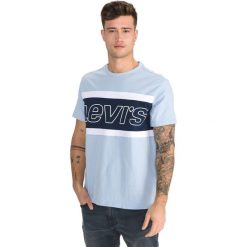 Levi's Colourblock Koszulka Niebieski. Niebieskie podkoszulki męskie Levi's®, s, z nadrukiem, z bawełny, bez kołnierzyka, krótkie. Za 154,95 zł.