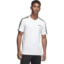MĘSKA KOSZULKA ADIDAS ESSENTIALS 3-STRIPES (L). Białe koszulki męskie Adidas, m, w paski, z bawełny, klasyczne, z kontrastowym kołnierzykiem, bez rękawów. W wyprzedaży za 69,99 zł.
