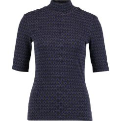 T-shirty damskie: Baum und Pferdgarten ELGA Tshirt z nadrukiem navy petal