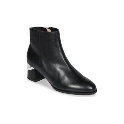 Botki Mellow Yellow ECLAIRI. Czarne botki damskie Mellow Yellow, bez obcasa, bez zapięcia. Za 419,40 zł.