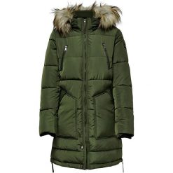 Płaszcz zimowy w kolorze zielonym. Zielone kurtki damskie ONLY, na zimę, l, z aplikacjami, ze skóry. W wyprzedaży za 249,95 zł.