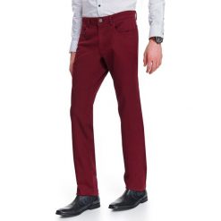 Spodnie gładkie slim fit. Czerwone spodnie męskie Top Secret, na wiosnę, s, bez wzorów, eleganckie. Za 89,99 zł.