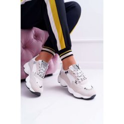 Sportowe Damskie Buty Zamszowe Białe Skóra Węża Lollipop. Białe buty sportowe damskie Tagless, bez wzorów, ze skóry, eleganckie. Za 109,00 zł.