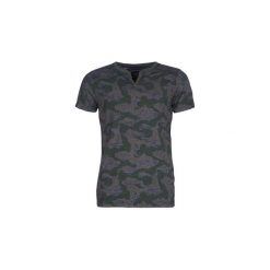 T-shirty z krótkim rękawem Le Temps des Cerises HARDEN. Zielone t-shirty męskie marki Le Temps Des Cerises, s, bez wzorów, bez kołnierzyka, krótkie. Za 119,20 zł.