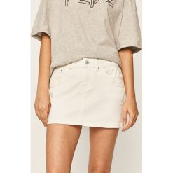 Pepe Jeans - Spódnica Ripple. Białe spódniczki damskie Pepe Jeans, na co dzień, s, bez wzorów, z elastanu, casualowe, mini, proste. Za 239,90 zł.