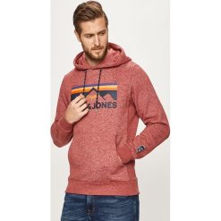 Jack & Jones - Bluza. Czerwone bluzy męskie s, z nadrukiem, z bawełny, z kapturem. W wyprzedaży za 99,90 zł.