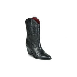 Botki Bronx NEW KOLE. Czarne botki damskie Bronx, bez obcasa, bez zapięcia. Za 699,00 zł.