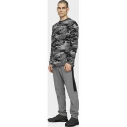 Bluza męska BLM605 - multikolor 6 allover - Outhorn. Bluzy męskie Outhorn, m, bez wzorów, z dzianiny, bez kołnierzyka, bez rękawów, bez kaptura. W wyprzedaży za 49,99 zł.