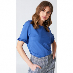 NA-KD T-shirt z falbanką - Blue. Niebieskie t-shirty damskie NA-KD, z bawełny, z falbankami. W wyprzedaży za 30,48 zł.