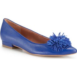Buty damskie. Różowe baleriny damskie Wittchen, z aplikacjami, ze skóry, na niskim obcasie. W wyprzedaży za 297,41 zł.