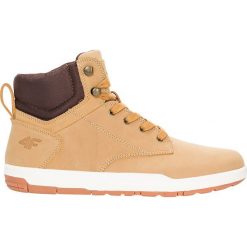 Buty lifestyle męskie OBMH201Z - beż miodowy. Pomarańczowe buty trekkingowe męskie 4f, na zimę, ze skóry, bez zapięcia. W wyprzedaży za 129,99 zł.