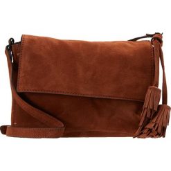 Torebki klasyczne damskie: Pieces PCMIA CROSS BODY Torba na ramię cognac