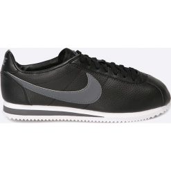 Nike Sportswear - Buty Classic Cortez Leather. Czarne halówki męskie Nike Sportswear, z materiału. W wyprzedaży za 349,90 zł.