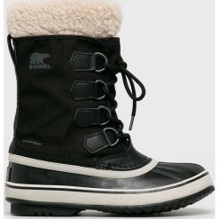Sorel - Śniegowce Winter Carnival. Szare śniegowce damskie Sorel, na imprezę, ze skóry, na sznurówki. W wyprzedaży za 379,90 zł.