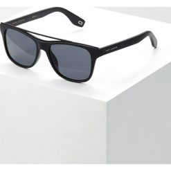 Marc Jacobs Okulary przeciwsłoneczne matt black/grey. Czarne okulary przeciwsłoneczne męskie marki Marc Jacobs. Za 669,00 zł.