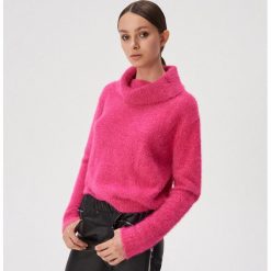 Puszysty sweter z golfem - Różowy. Różowe swetry damskie Sinsay, s, bez wzorów, bez rękawów, bez kaptura. W wyprzedaży za 59,99 zł.