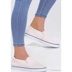 Różowe Slip On Farsighted. Różowe trampki i tenisówki damskie Renee, bez wzorów, bez zapięcia. Za 49,99 zł.