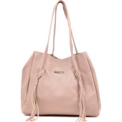 Shopper bag damskie: Skórzany shopper bag w kolorze jasnoróżowym – 49 x 28 x 17 cm