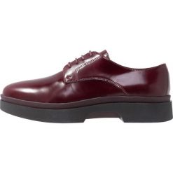 Geox MYLUSE Oksfordki dark burgundy. Czerwone jazzówki damskie Geox, z materiału. Za 589,00 zł.
