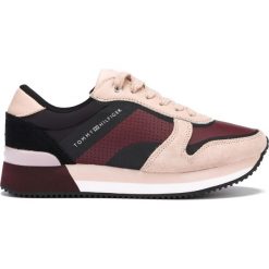 Tommy Hilfiger Tenisówki Beżowy. Brązowe trampki i tenisówki damskie TOMMY HILFIGER, bez wzorów, z materiału, bez zapięcia. Za 426,95 zł.