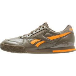 Reebok Classic PHASE 1 PRO DL Tenisówki i Trampki army green/bright orange. Zielone tenisówki męskie marki Reebok Classic, z materiału. W wyprzedaży za 390,15 zł.