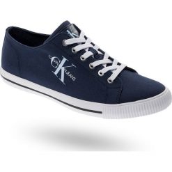 TENISÓWKI AURELIO Calvin Klein Jeans. Niebieskie trampki męskie Calvin Klein Jeans, bez wzorów, z jeansu, bez zapięcia. Za 439,00 zł.