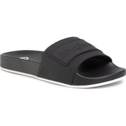 Klapki DESIGUAL - Slide Logomania 20SSHP04 2000. Czarne klapki damskie Desigual, bez wzorów, ze skóry ekologicznej, bez obcasa. W wyprzedaży za 159,00 zł.