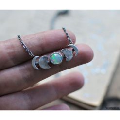 Fazy księżyca, przepiękny opal. Naszyjniki damskie Pakamera. Za 299,00 zł.