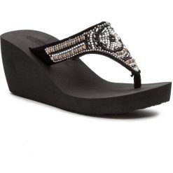Japonki GIOSEPPO - Kastoria 48024 Black. Czarne klapki damskie Gioseppo, bez wzorów, z tworzywa sztucznego, bez obcasa, na obcasie. W wyprzedaży za 129,00 zł.