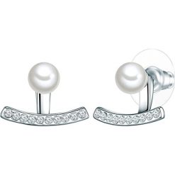 Kolczyki-wkrętki z perłami i szklanymi kryształkami. Szare kolczyki damskie The Pacific Pearl Company, Nova Pearls Copenhagen & Co., z perłą, metalowe. W wyprzedaży za 39,95 zł.