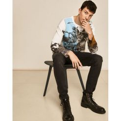 Medicine - Bluza Eviva l'arte. Białe bluzy męskie MEDICINE, xl, z nadrukiem, z bawełny, z okrągłym kołnierzem, bez rękawów, bez kaptura. W wyprzedaży za 89,90 zł.
