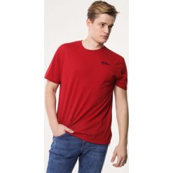 Bordowa Koszulka Playability. Czerwone koszulki męskie Born2be, xl, z nadrukiem, z okrągłym kołnierzem, z krótkim rękawem, krótkie. Za 39,99 zł.