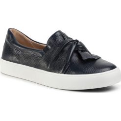 Sneakersy CAPRICE - 9-24602-24 Ocean Deer 840. Niebieskie półbuty damskie Caprice, ze skóry. Za 349,90 zł.