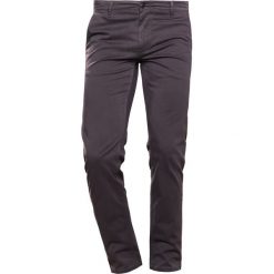 Chinosy męskie: BOSS CASUAL SLIM Chinosy charcoal