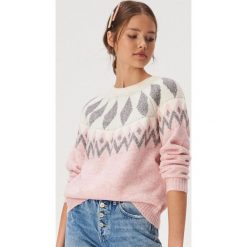 Żakardowy sweter ze wzorem - Różowy. Różowe swetry damskie Sinsay, s, bez wzorów, z żakardem, bez rękawów, bez kaptura. Za 59,99 zł.