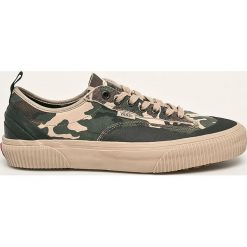 Vans - Tenisówki. Trampki męskie Vans, bez wzorów, z zamszu, na sznurówki. W wyprzedaży za 239,90 zł.