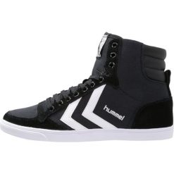 Hummel SLIMMER STADIL Tenisówki i Trampki wysokie black/white. Czarne tenisówki damskie marki Hummel, ze skóry, za kostkę. Za 299,00 zł.