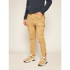 Joggery Alpha Industries Airman 188201. Czarne jeansy męskie Alpha Industries, m, bez wzorów. Za 389,00 zł.