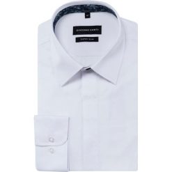 Koszula KARL KDBE000353. Białe koszule męskie Giacomo Conti, m, bez wzorów, z bawełny, eleganckie, z klasycznym kołnierzykiem, z długim rękawem. Za 169,00 zł.