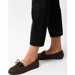 Zielone Mokasyny Gripping. Zielone mokasyny damskie Born2be, casualowe, na płaskiej podeszwie. Za 69,99 zł.