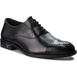 Półbuty VERSACE COLLECTION - V900708 VM00053 V000N Nero. Czarne buty wizytowe męskie marki Versace Collection, ze skóry, bez zapięcia. W wyprzedaży za 1099,00 zł.