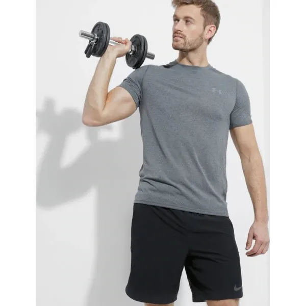 Under Armour Koszulka Ss Threadborne Fitted 3C Ss , szary, rozmiar XL. Szare koszulki męskie Under Armour, xl, bez wzorów, z poliesteru, bez kołnierzyka, bez rękawów, na fitness i siłownię. W wyprzedaży za 109,99 zł.