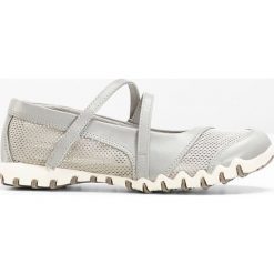 Baleriny bonprix jasnoszary. Szare baleriny damskie bonprix, w paski, sportowe, bez obcasa. Za 69,99 zł.