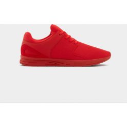 Buty sportowe męskie: Czerwone buty sportowe z technicznego materiału