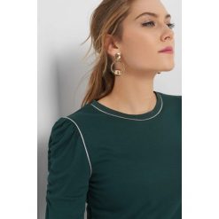 Koszulka z bufkami. Zielone bluzki damskie Orsay, s, z elastanu, z okrągłym kołnierzem, z długim rękawem. Za 69,99 zł.